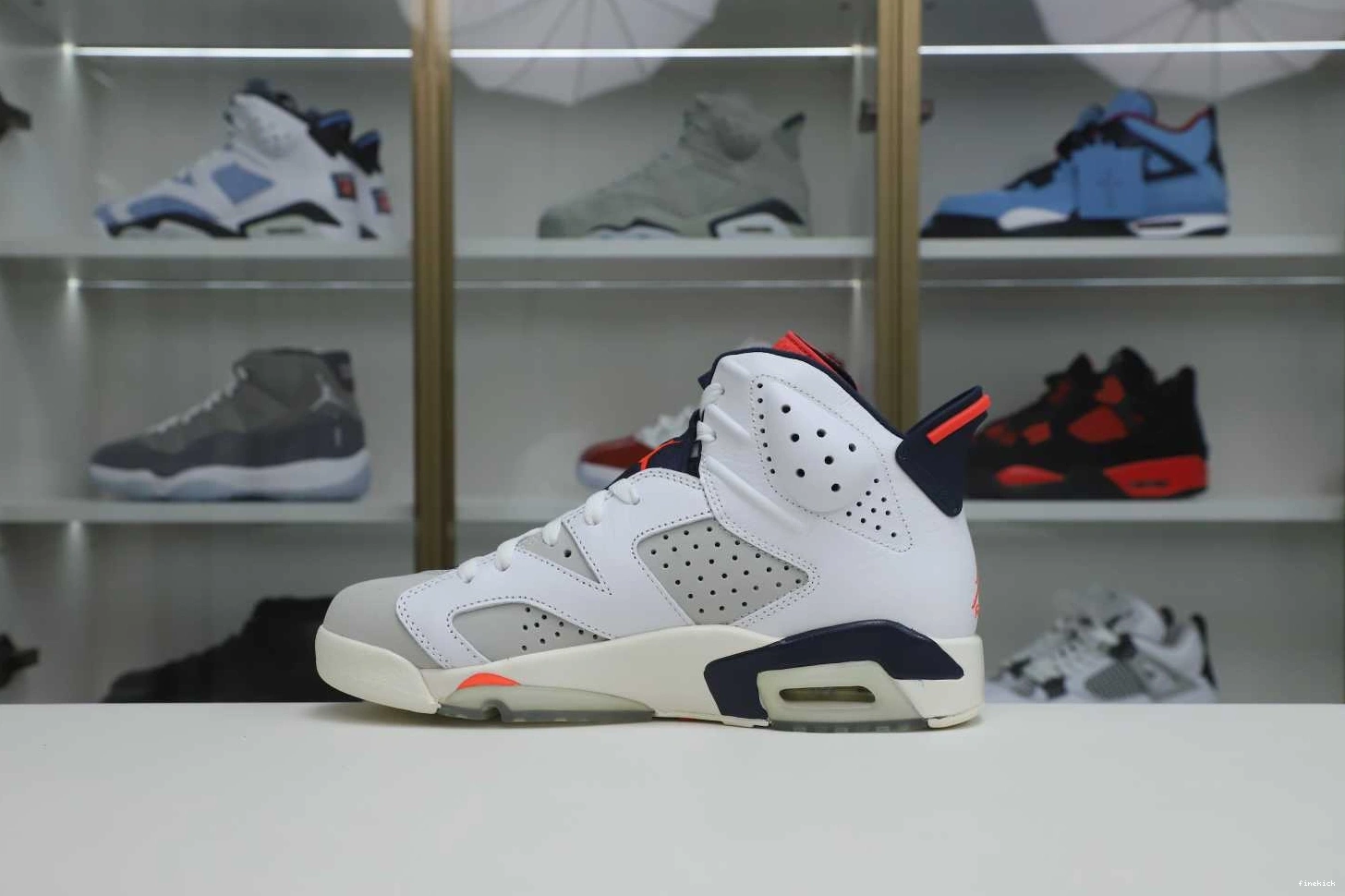 AIR 6 JORDAN RETRO 'TINKER' 1110